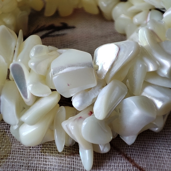 Vintage Stretch Bracelet Creamy Heavy Shell Well Made - Picture 9 of 10